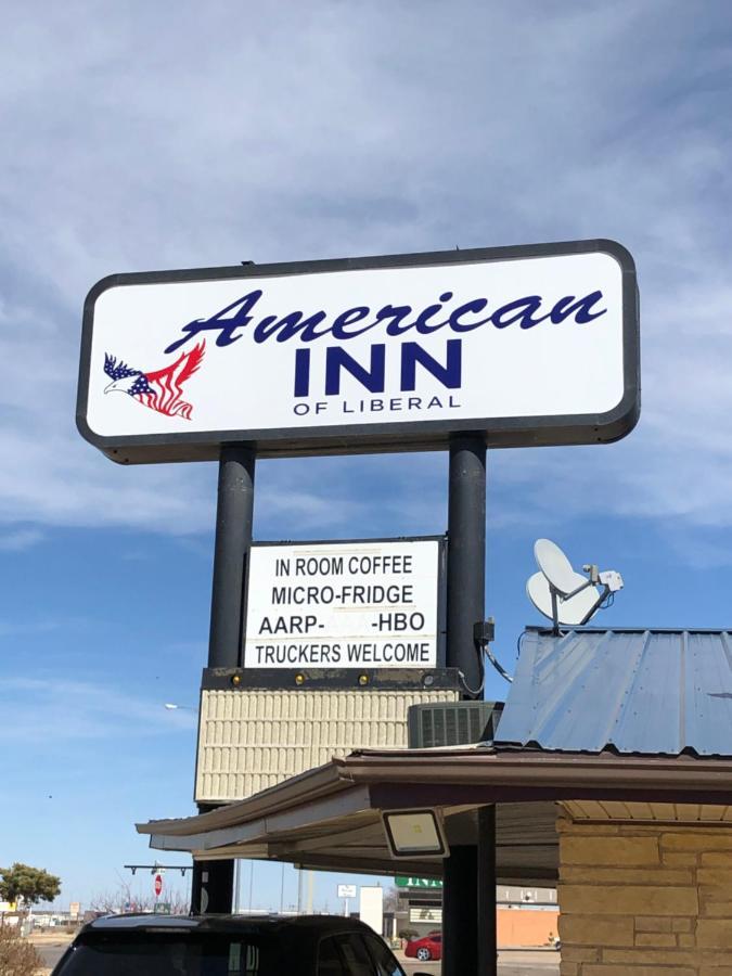 American Inn Of Liberal Buitenkant foto